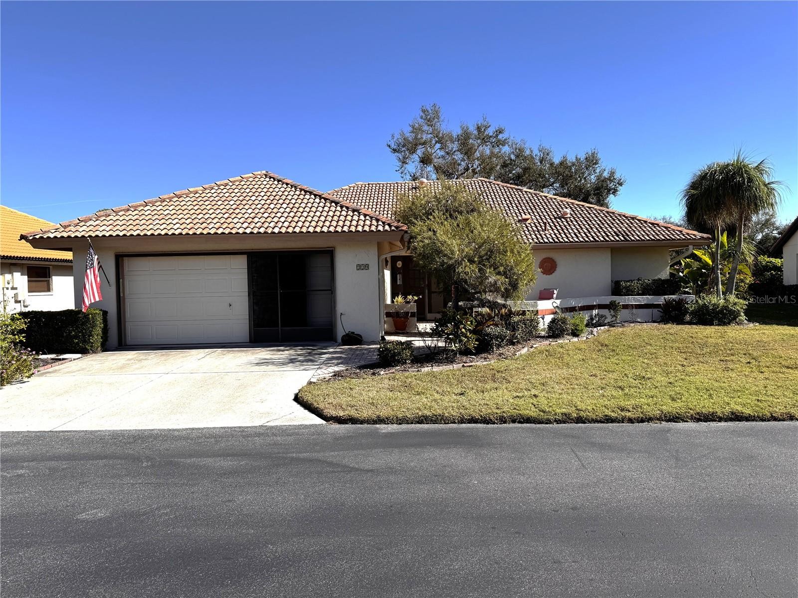 229 LAUREL HOLLOW DR #83