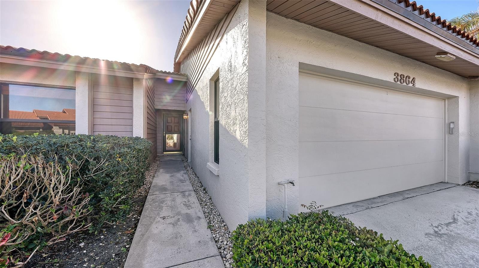 3864 WILSHIRE CIR W #106