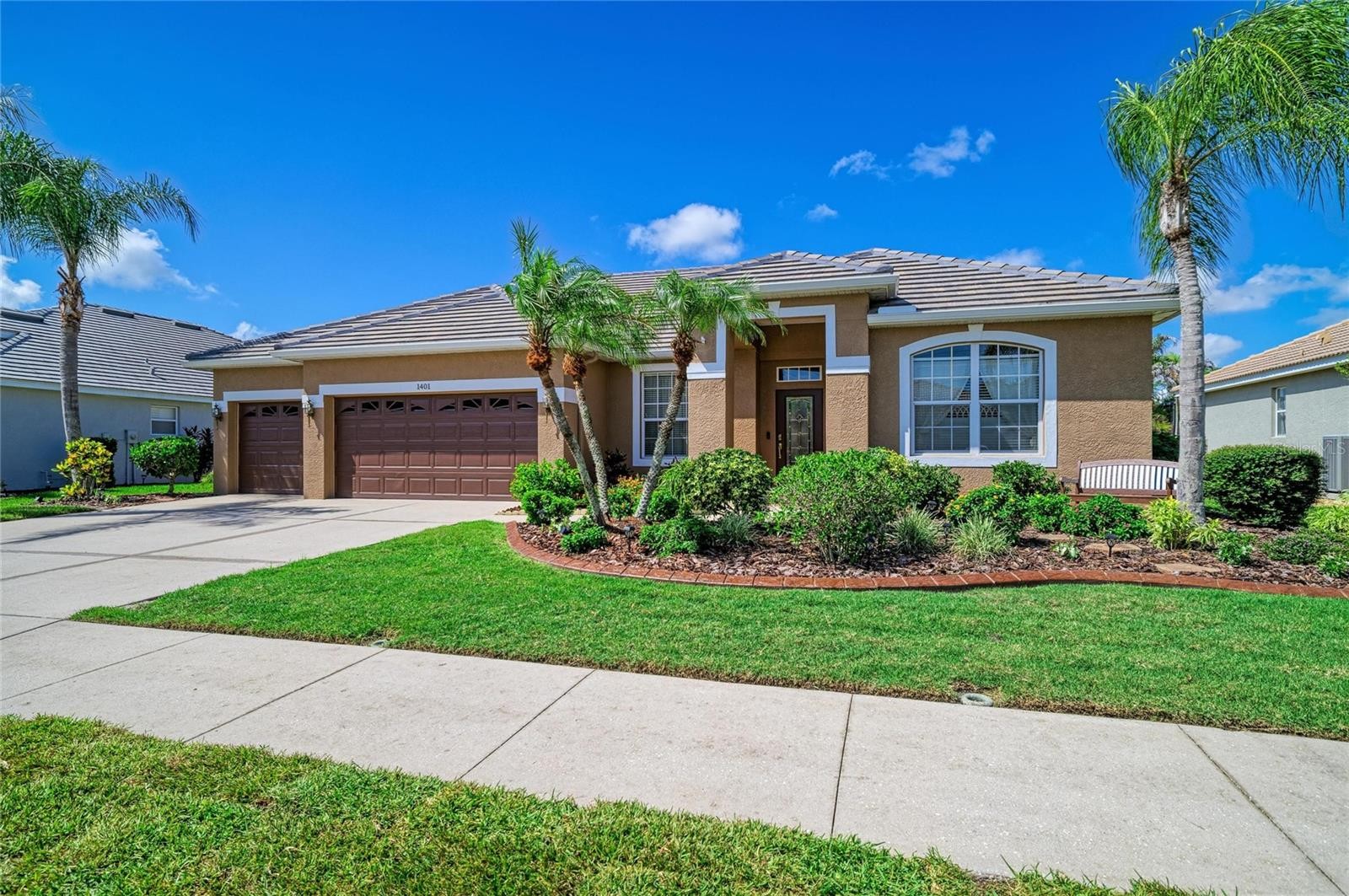 1401 PINYON PINE DR
