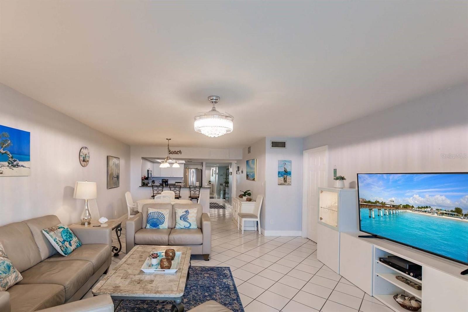 1125 W PEPPERTREE DR #501