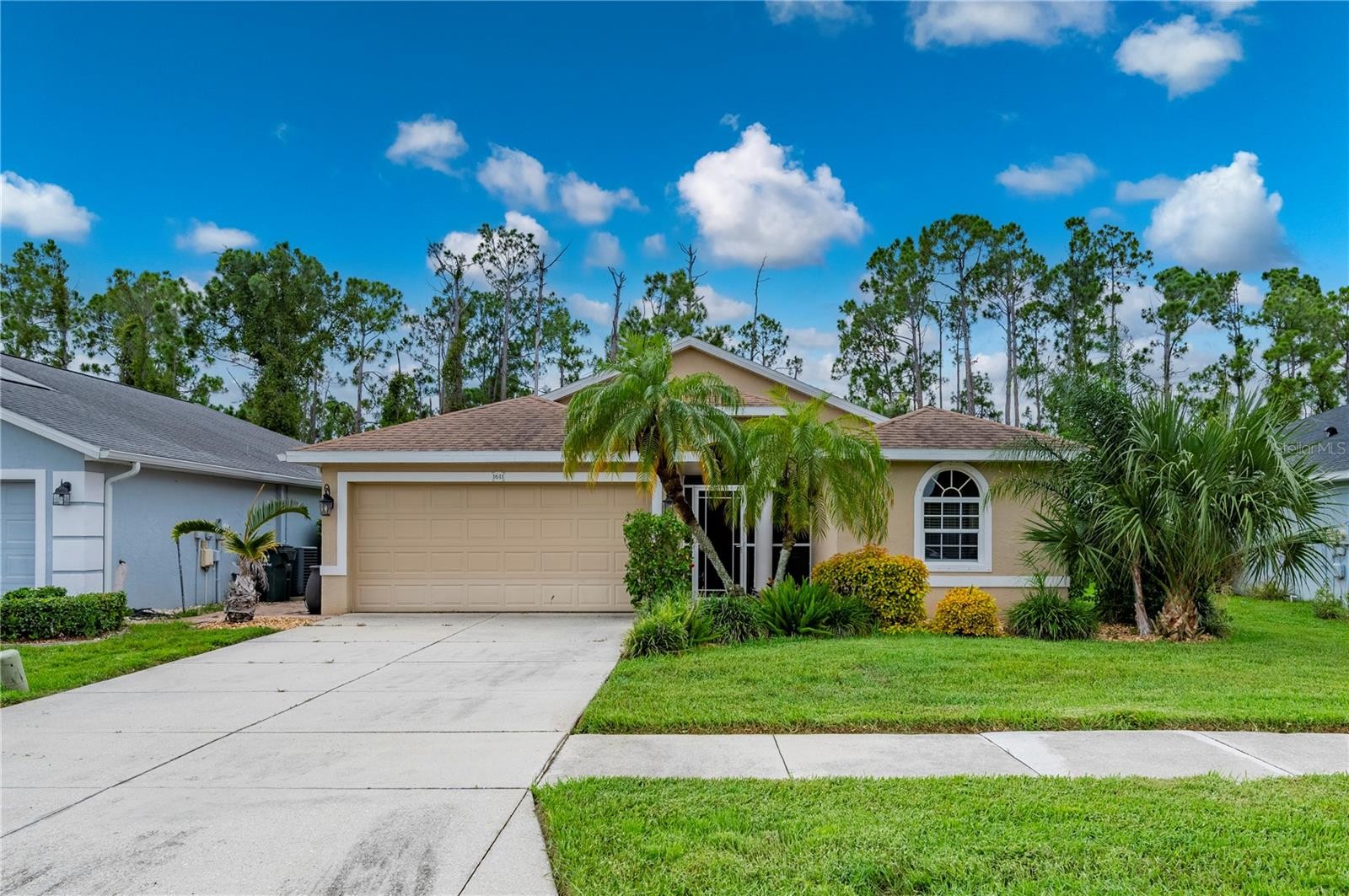1611 SCARLETT AVE