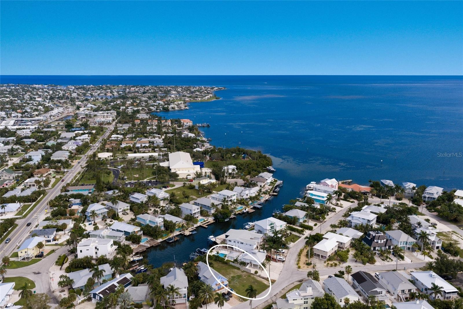214 S HARBOR DR