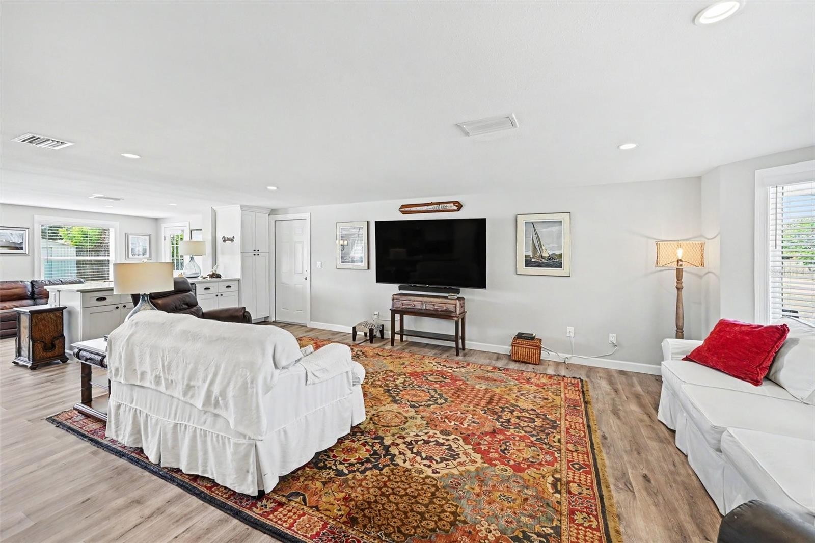412 REDWOOD RD