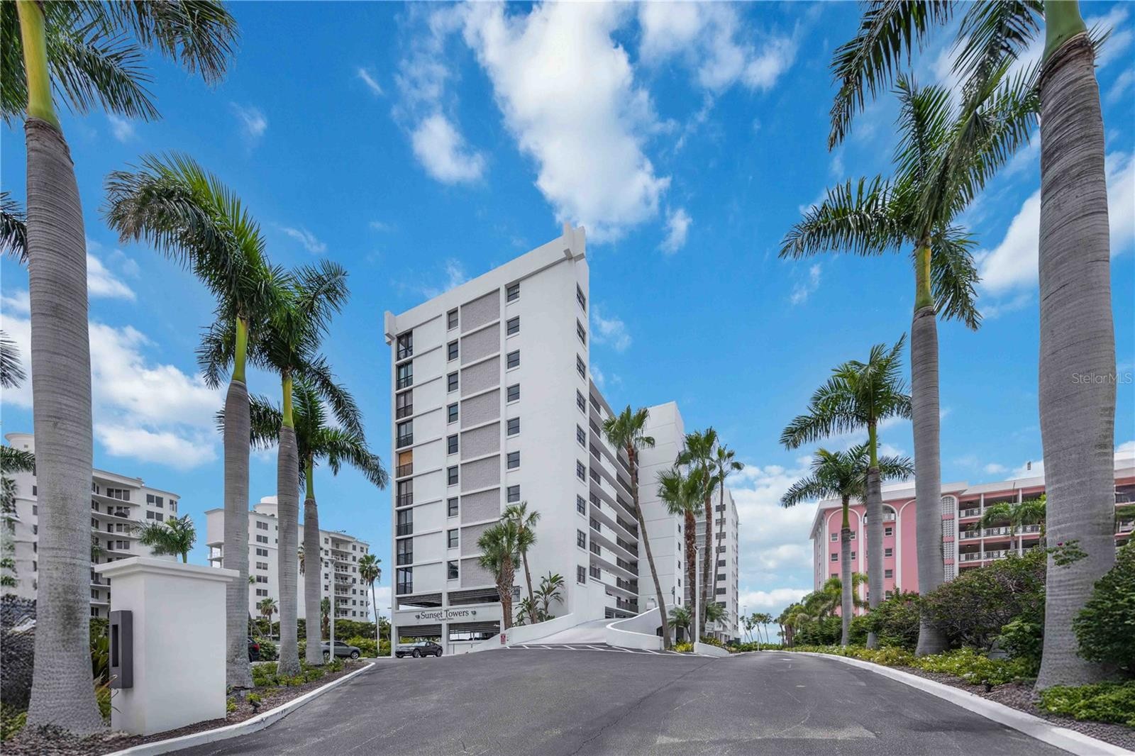 11 SUNSET DR #505