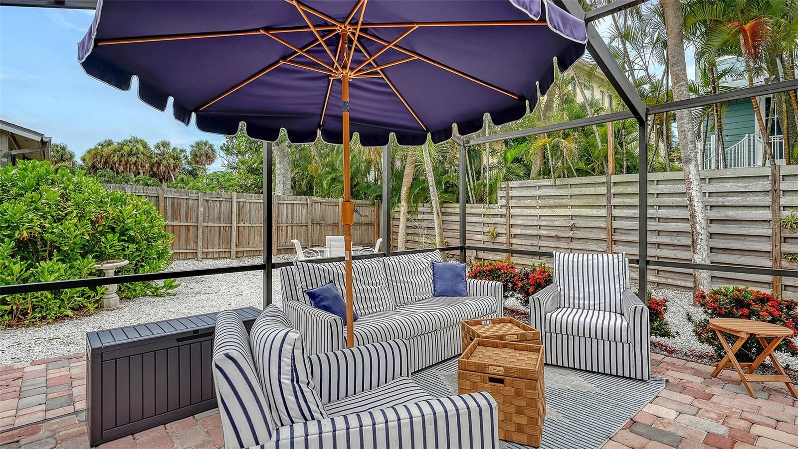 734 BIRDSONG LN