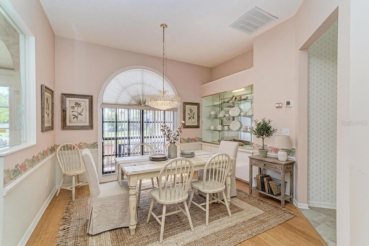 6822 67TH STREET CIR E