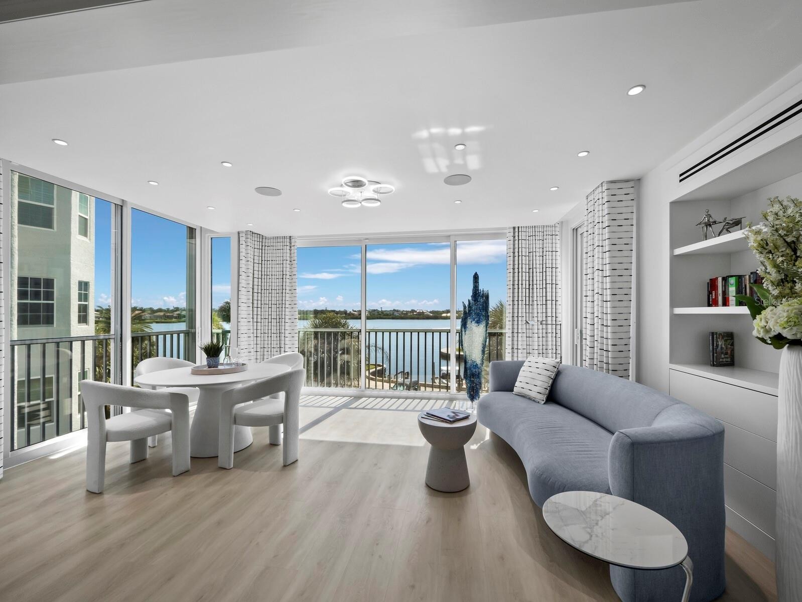 1260 DOLPHIN BAY WAY #301