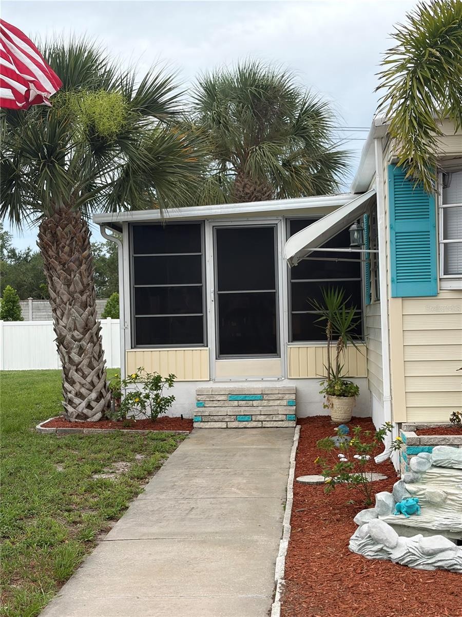 723 ROMA RD