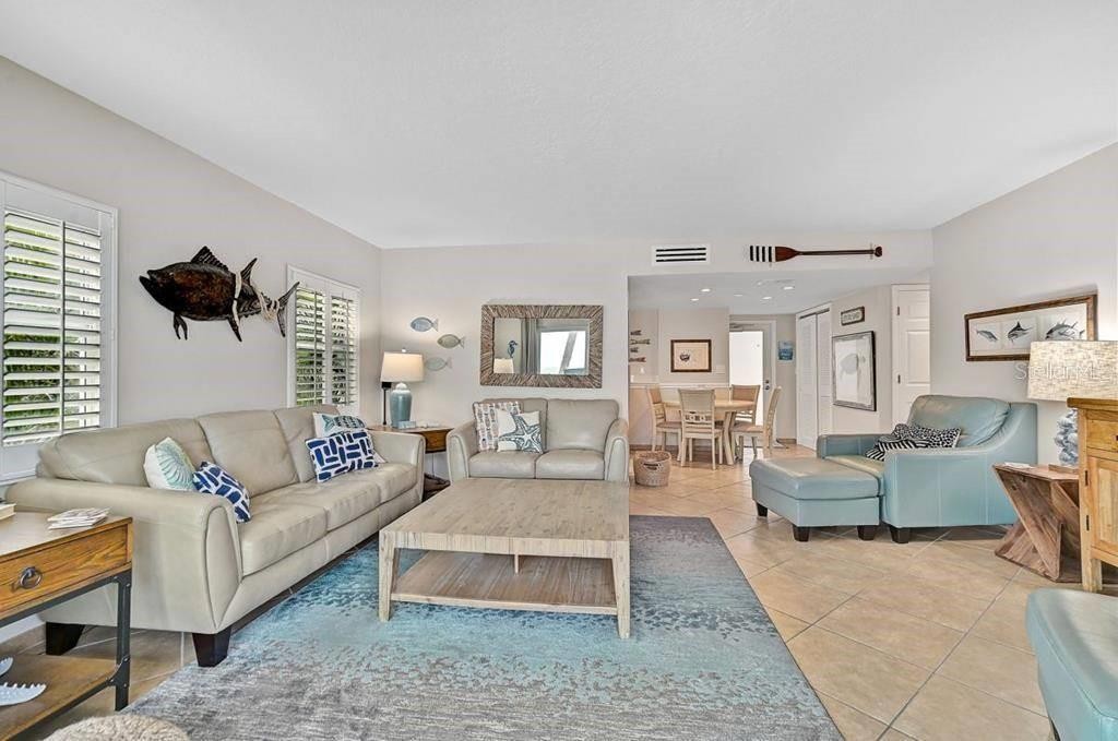 6154 MIDNIGHT PASS RD #206