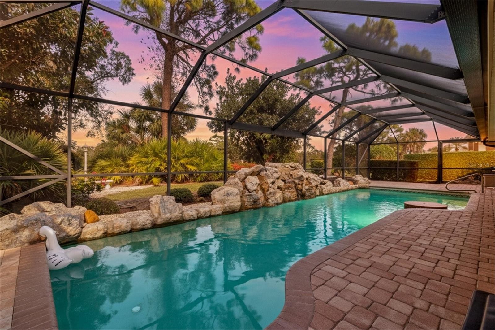 1983 WHITE FEATHER LN