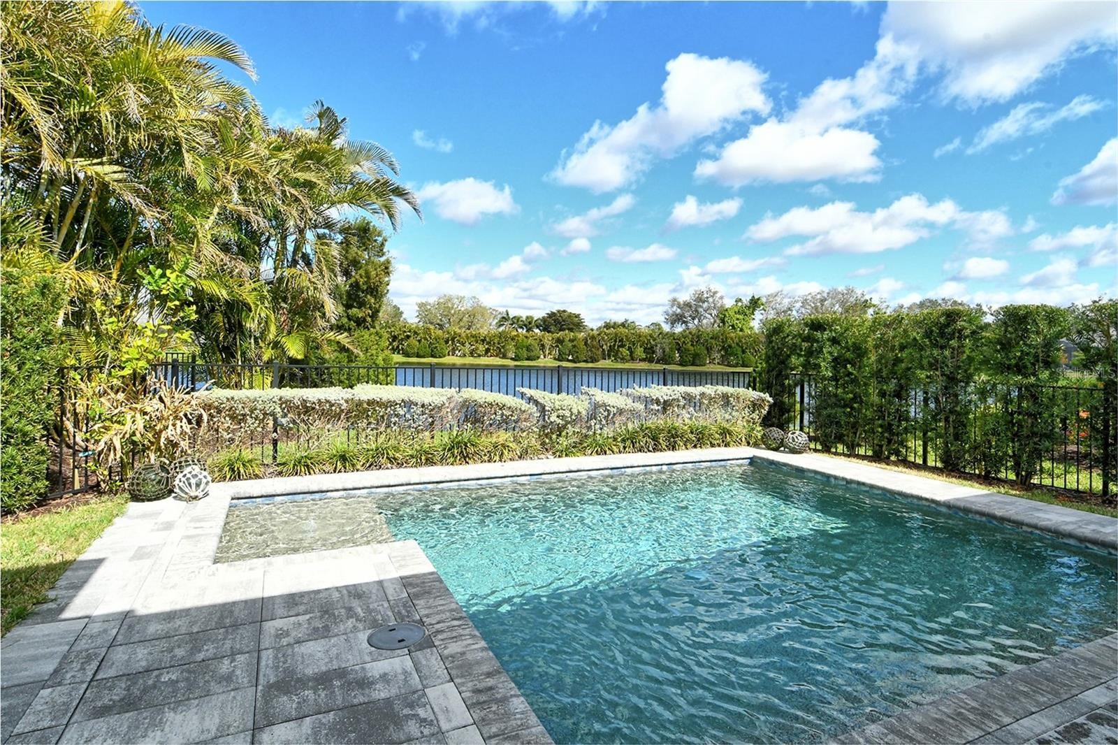 7744 SANDHILL LAKE DR