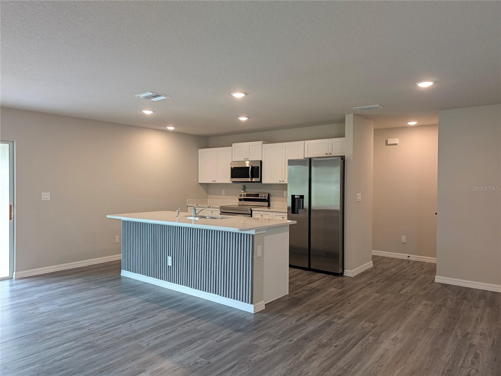 2944 BELLEVILLE TER