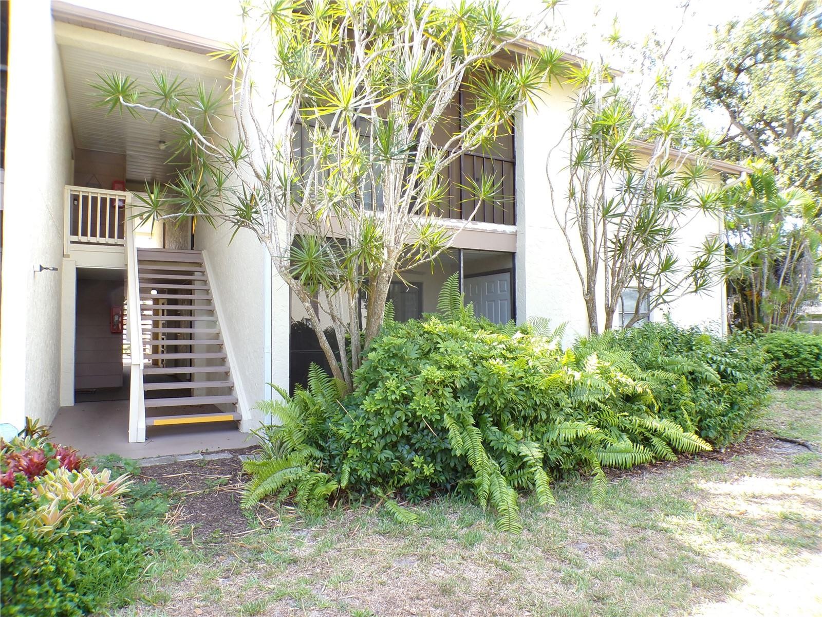 634 BIRD BAY DR E #102