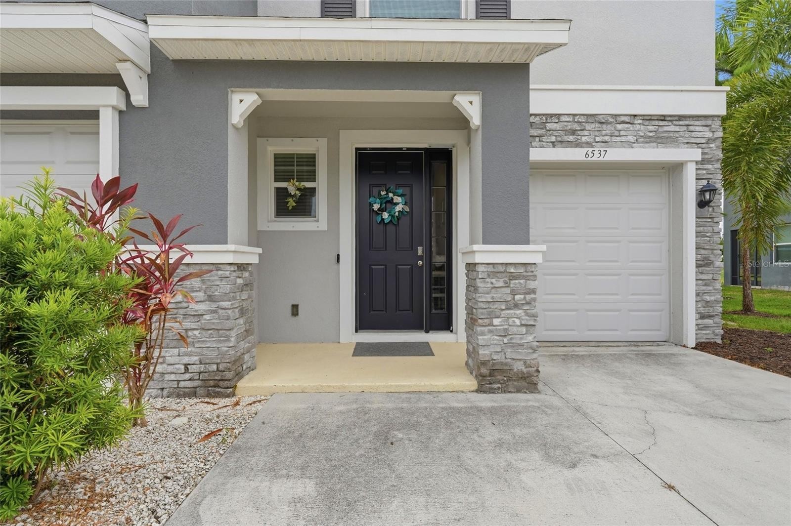 6537 SERENITY FALL LN