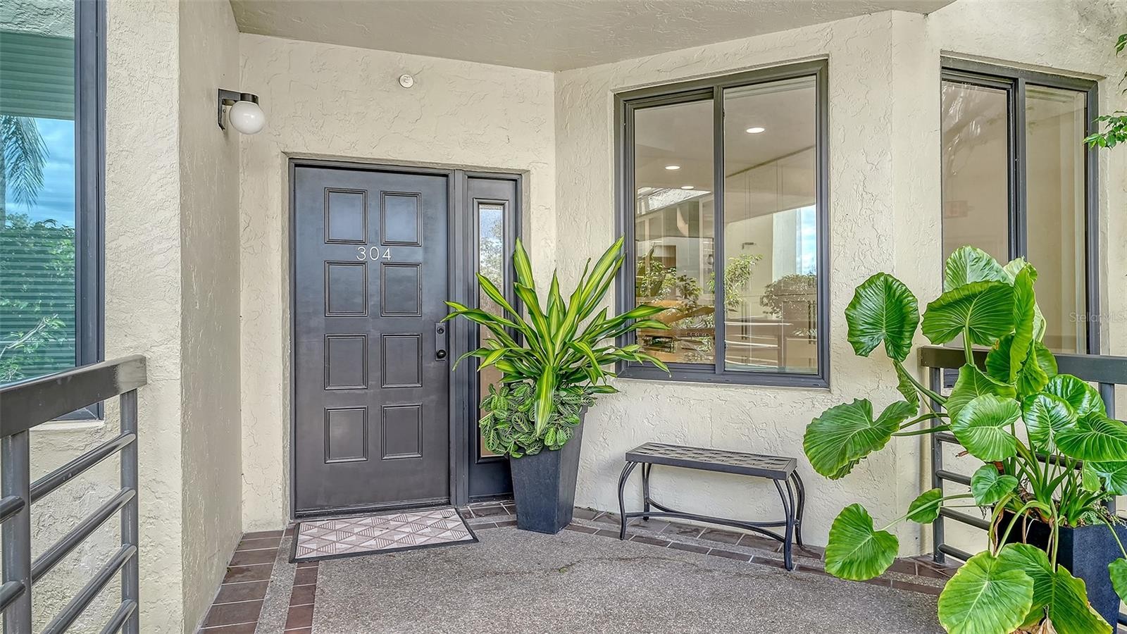 5461 GULF OF MEXICO DR #304