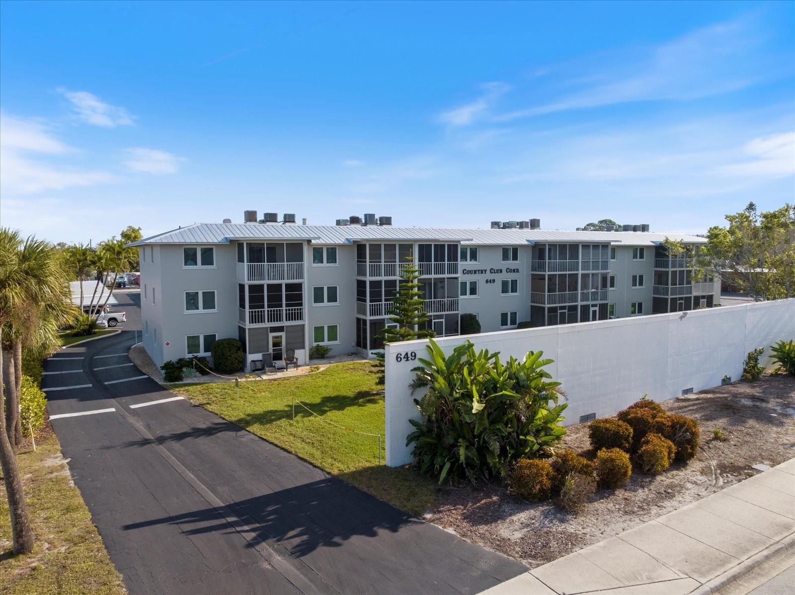 649 S TAMIAMI TRL S #304