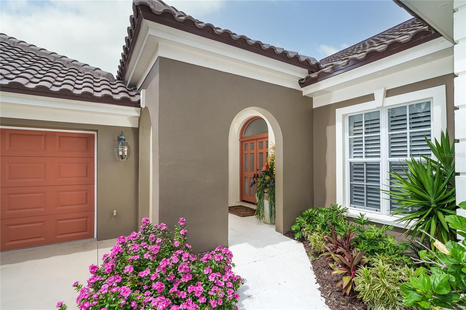 57 CAYMAN ISLES BLVD