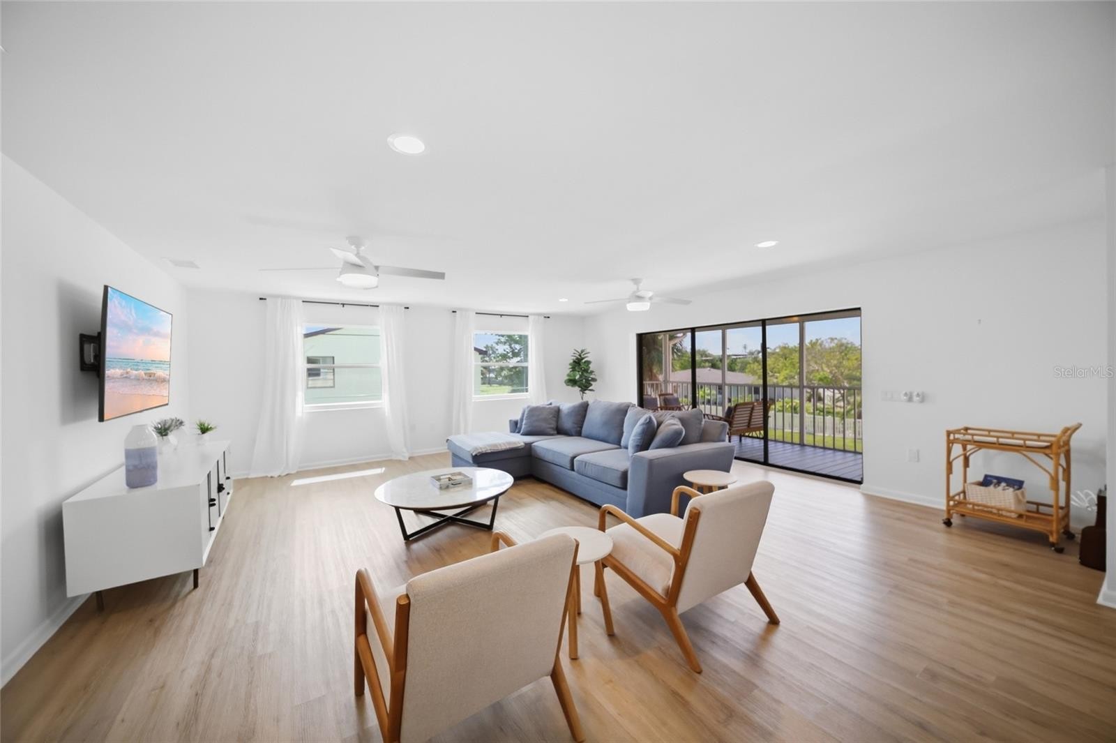 254 GLADIOLUS ST
