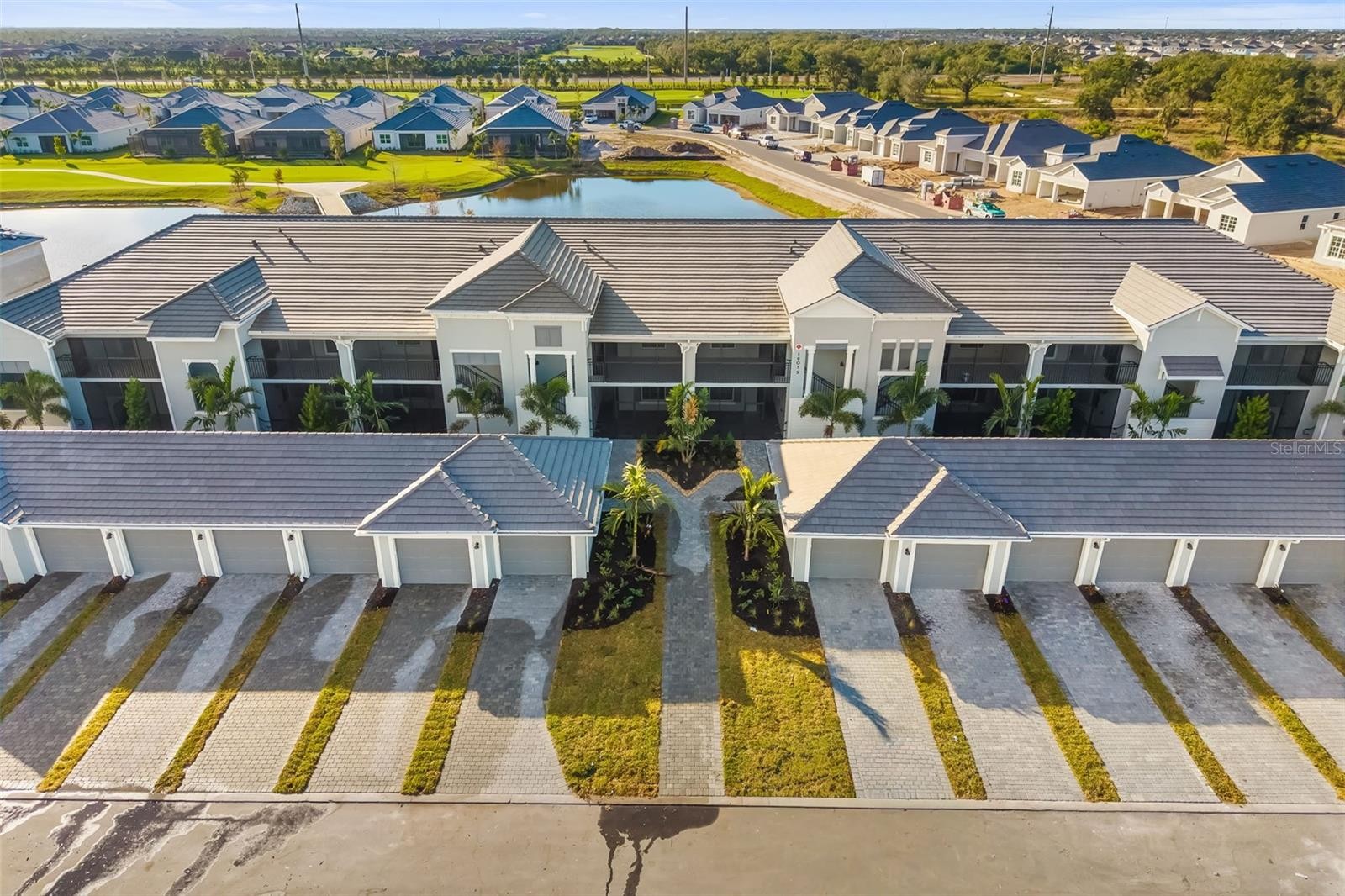 19015 SCALLOP LOOP ##204