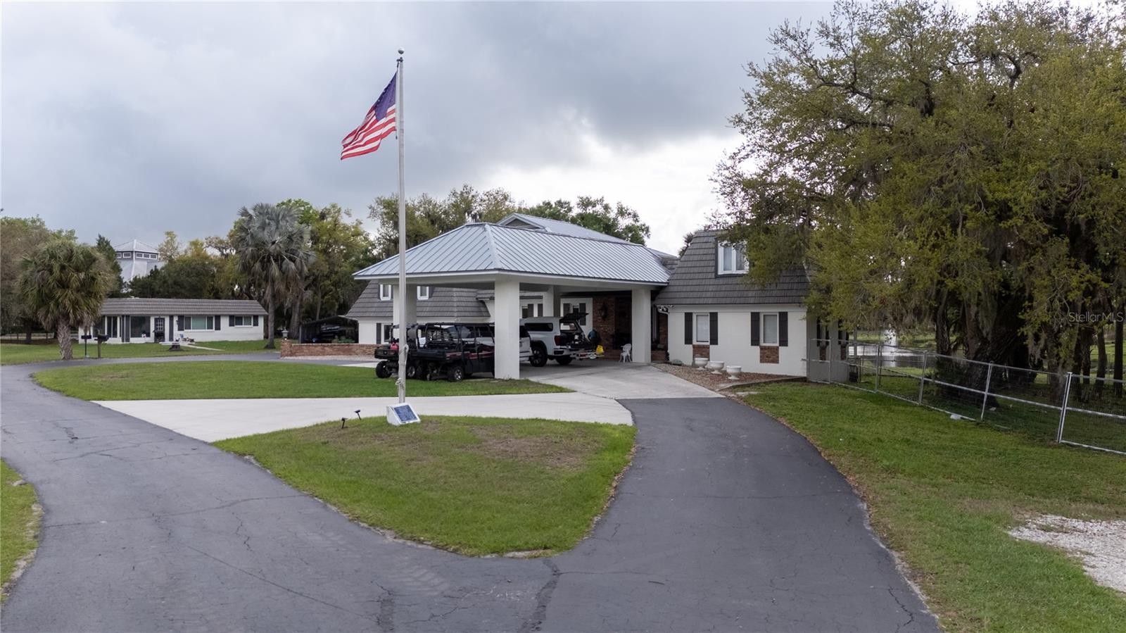 4610 HIDDEN RIVER RD