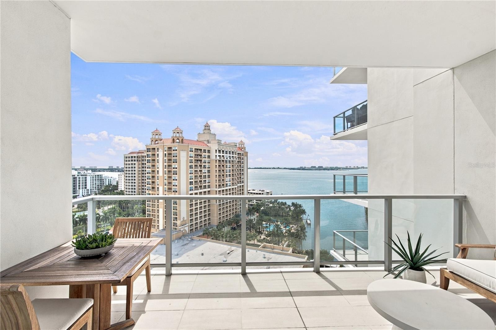 301 QUAY COMMONS #1410
