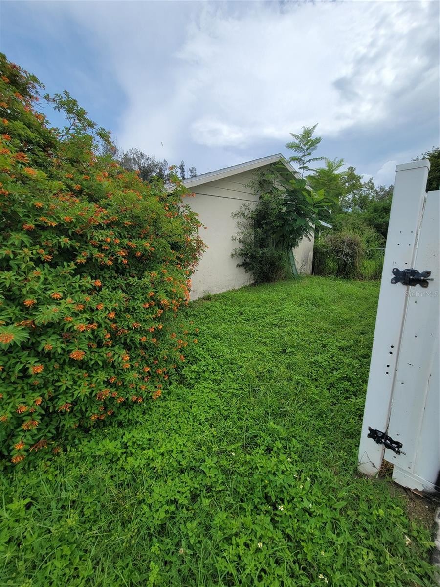 311 42ND STREET CT W