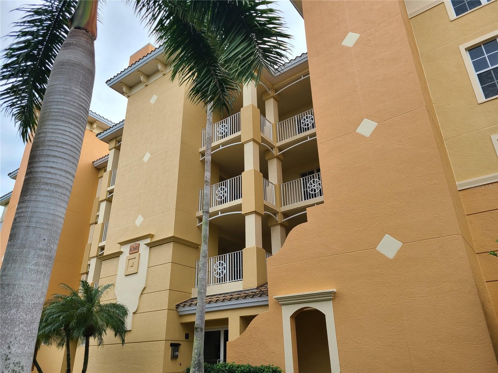 6474 WATERCREST WAY #401