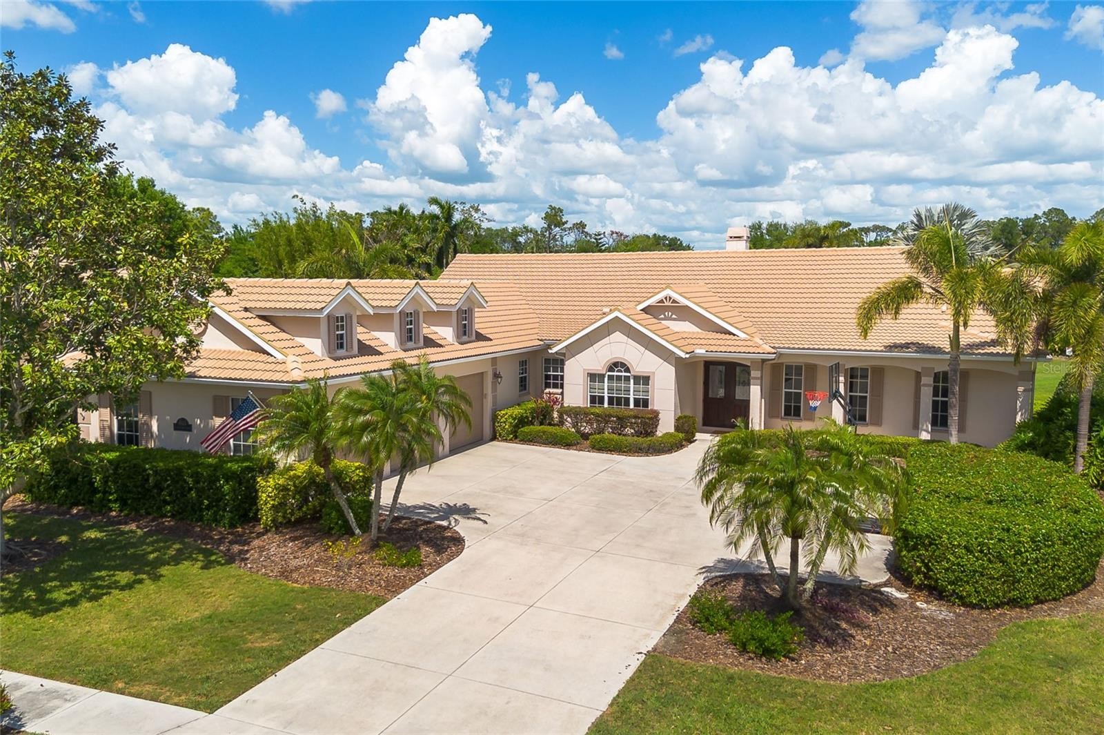 6615 BUTLERS CREST DR