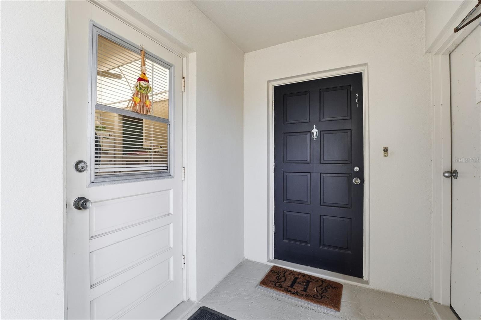 7461 W COUNTRY CLUB DR N #301