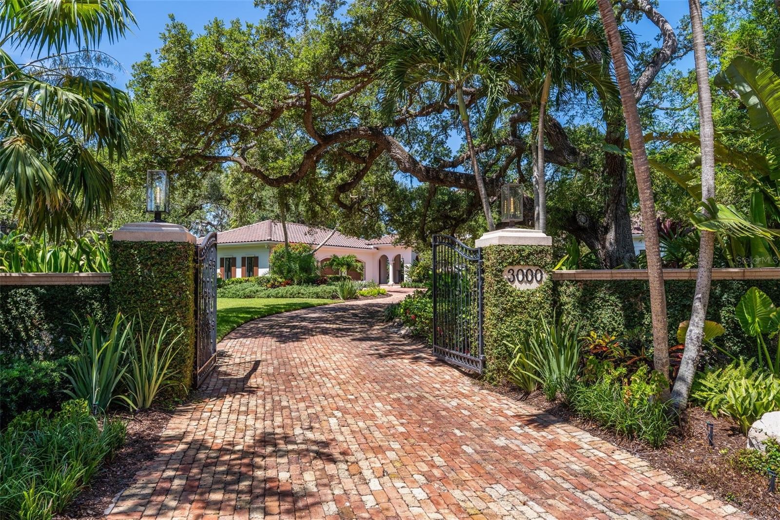 3000 SOUTHWEST DR