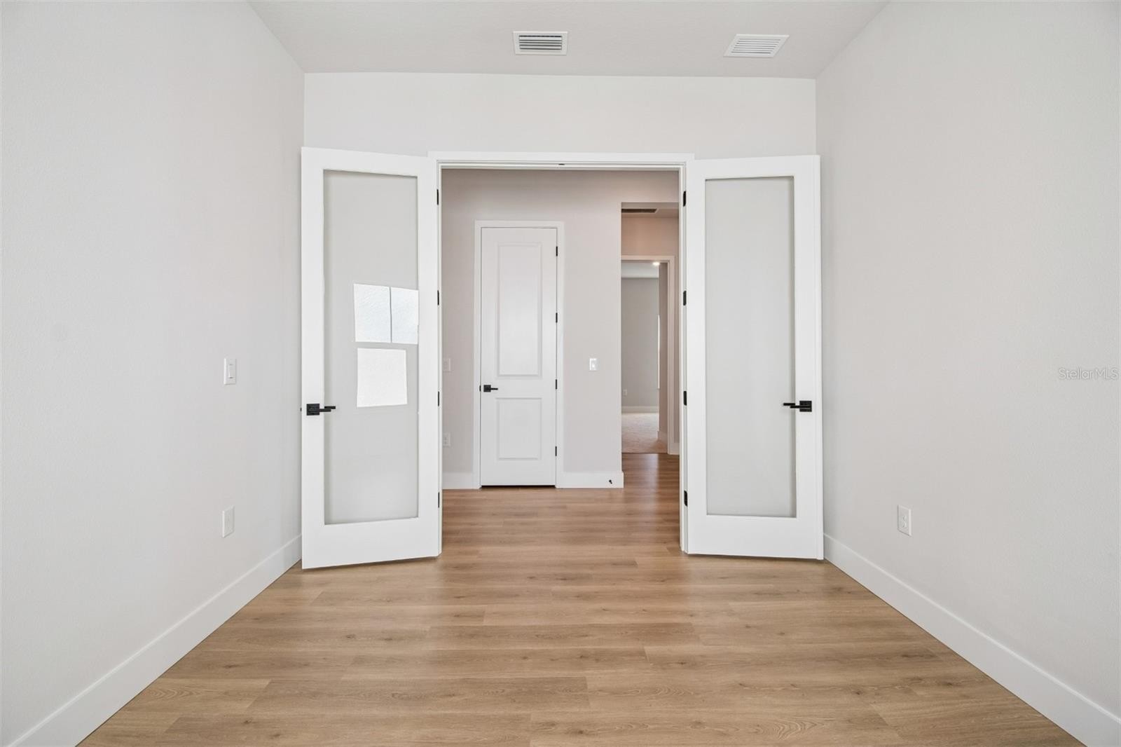 1563 RUNNING TIDE PL