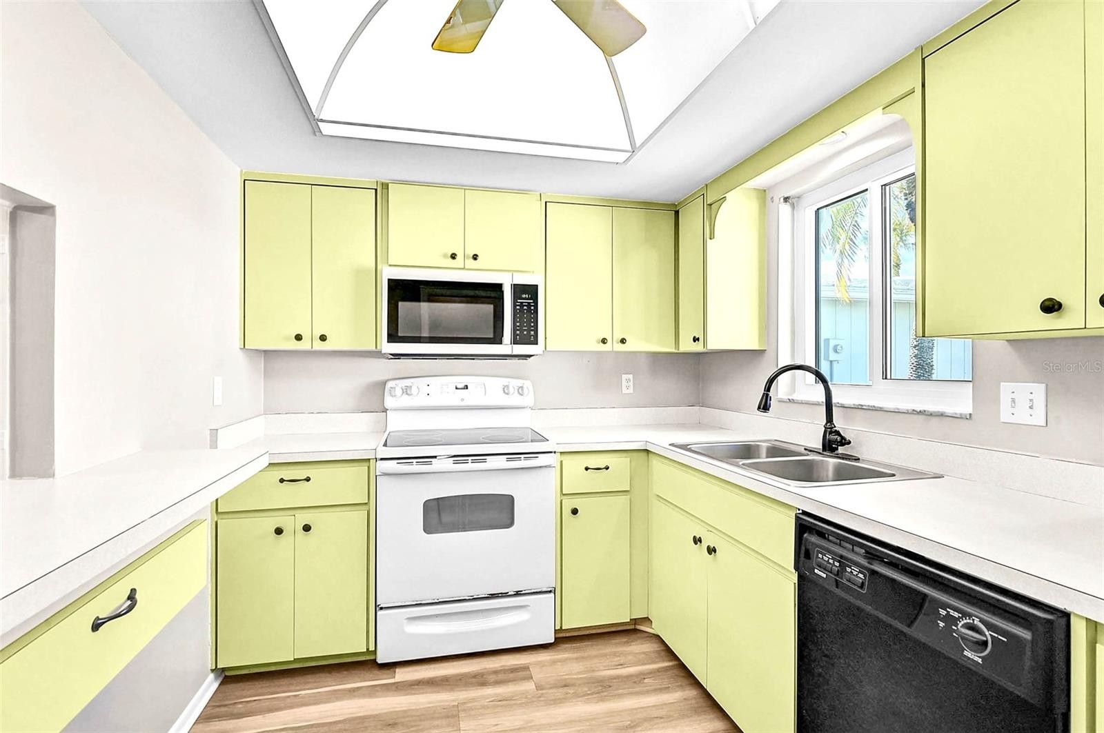 1009 75TH STREET PKWY W