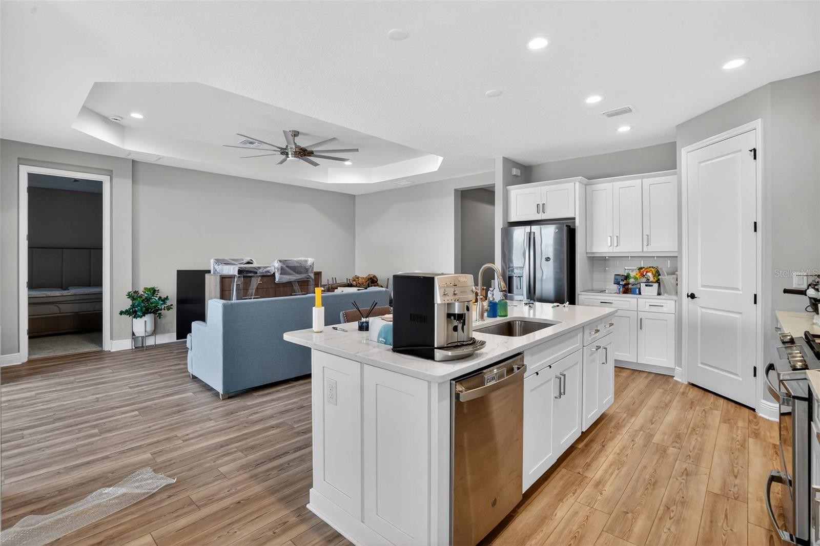 10710 FALLING LEAF CT