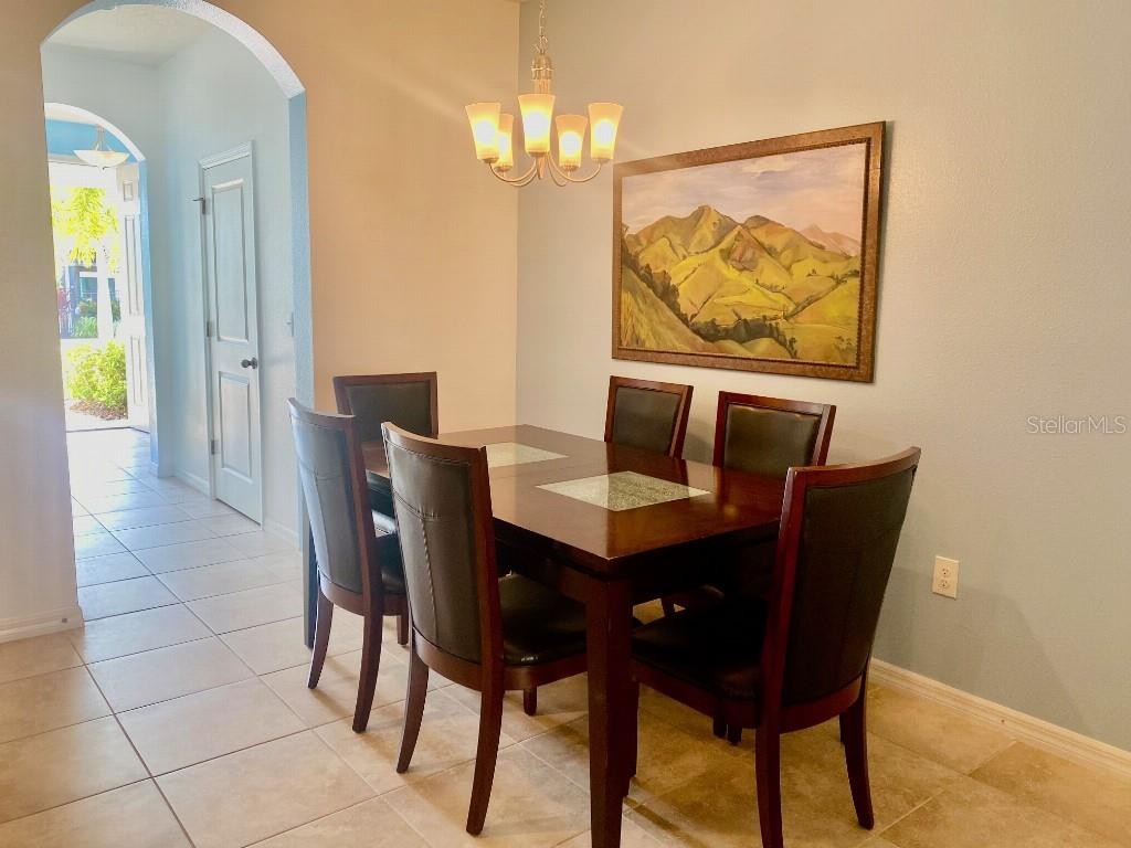 8618 PALMER PARK CIR