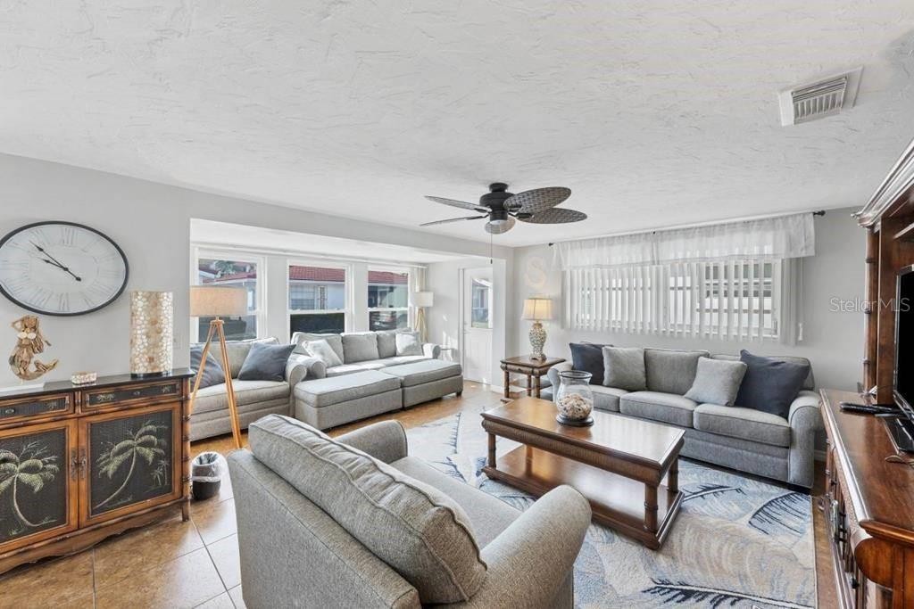 6154 MIDNIGHT PASS RD #C05