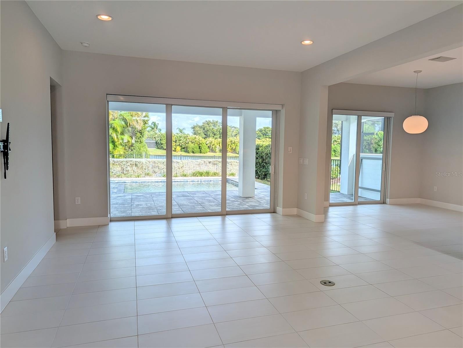 7744 SANDHILL LAKE DR