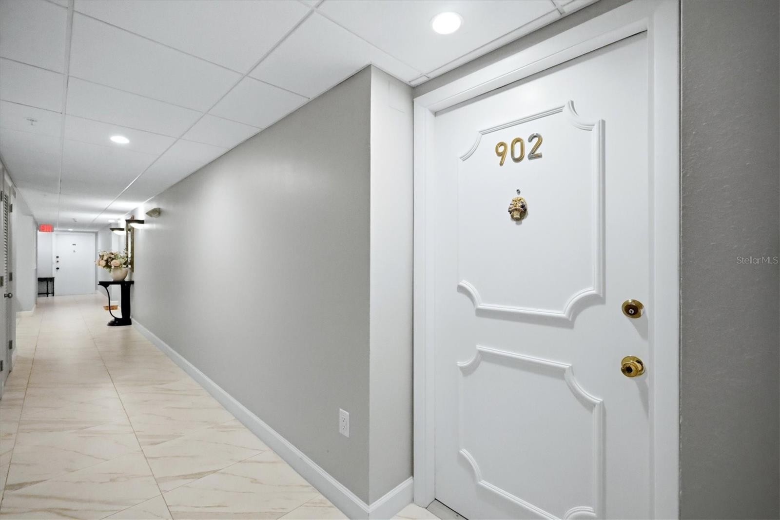 555 S GULFSTREAM AVE #902