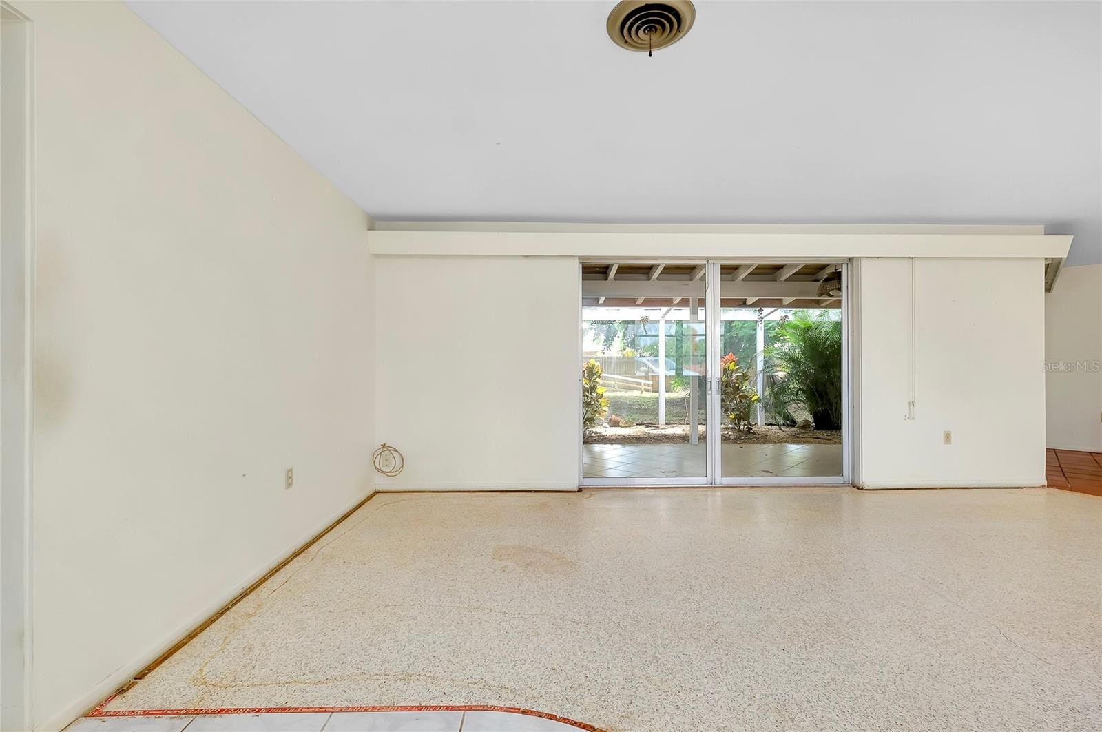 114 VENICE EAST BLVD