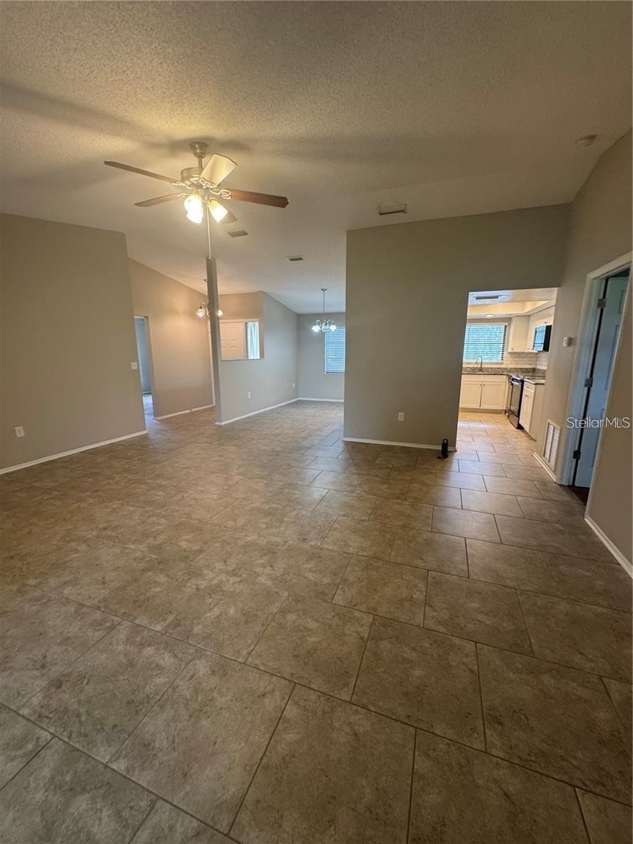 2475 WOOD OAK DR