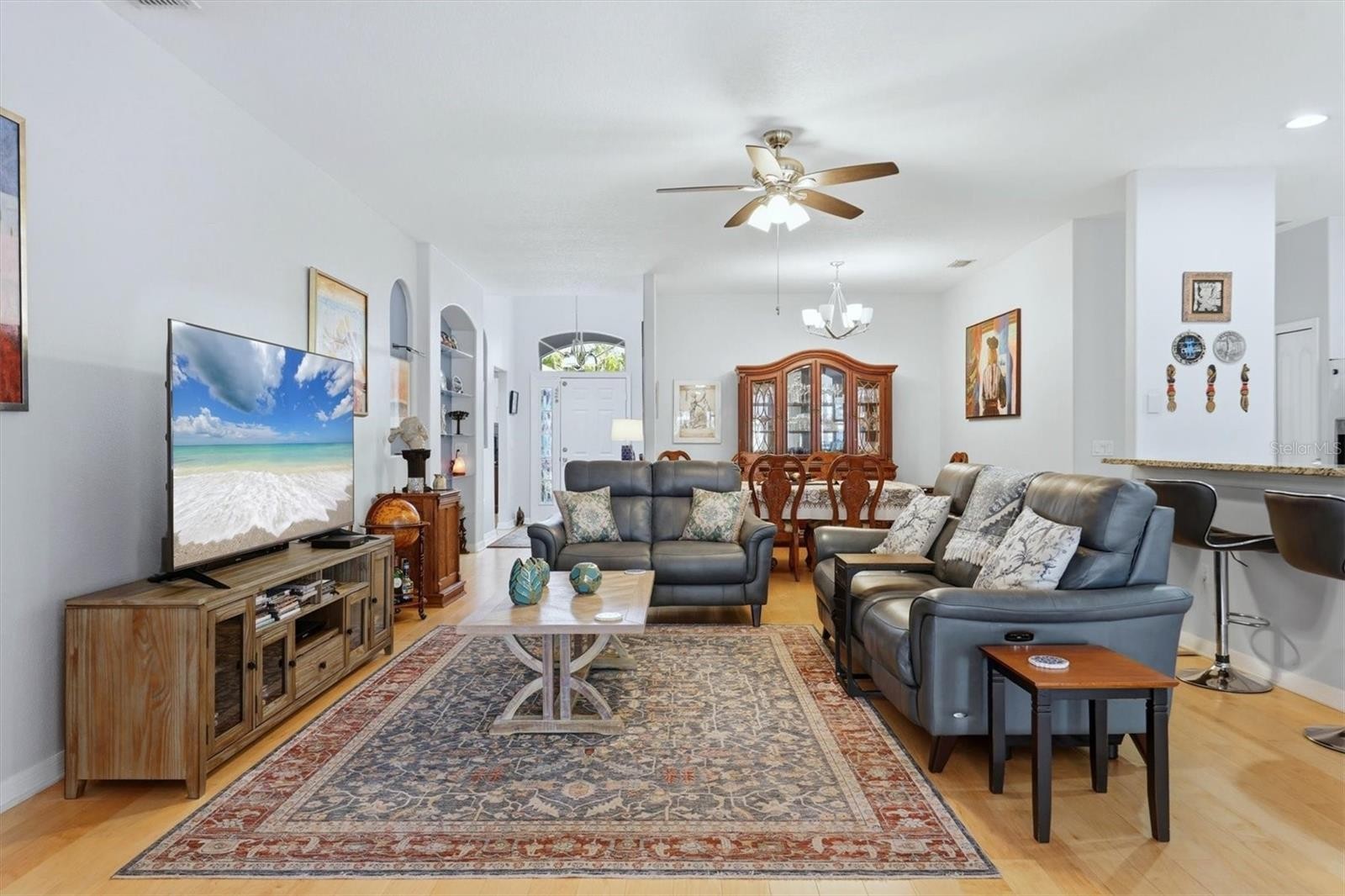 6726 W COUNTRY CLUB LN