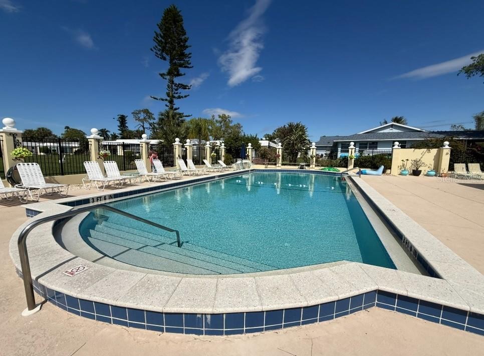 5835 TIDEWOOD AVE #16