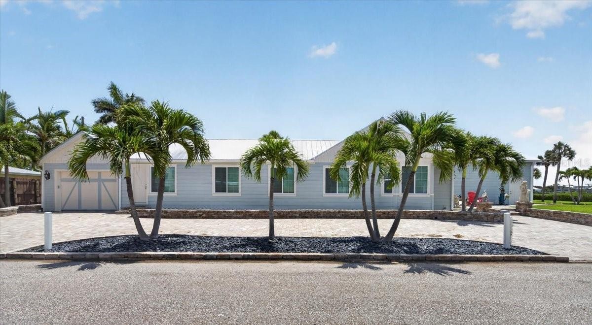 216 SUNRISE DR