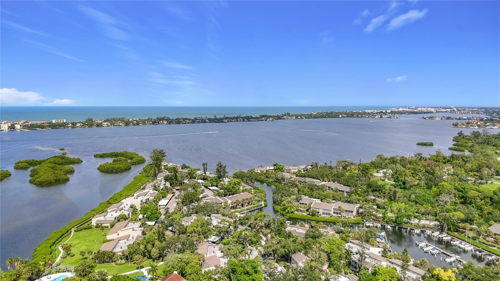 1601 PELICAN POINT DR #215