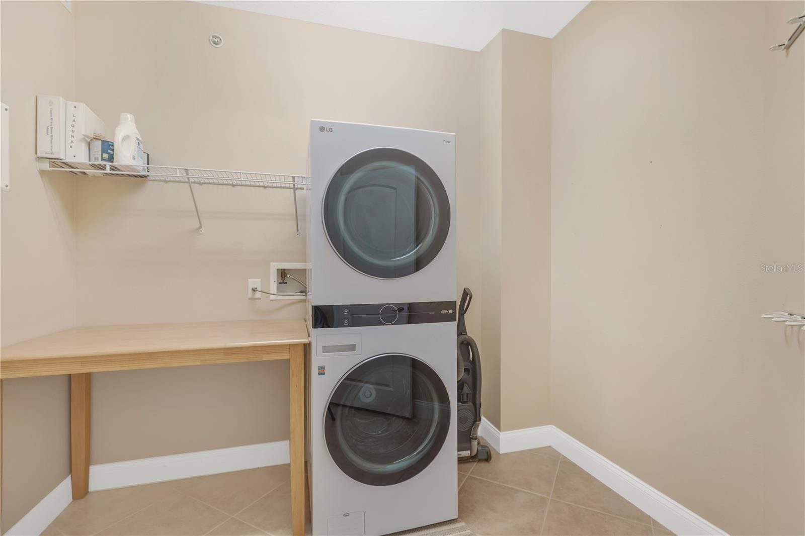 606 RIVIERA DUNES WAY #405