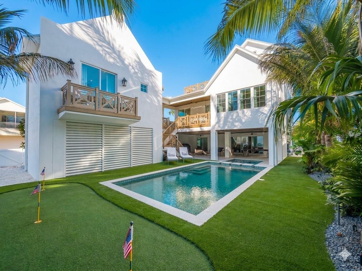 416 ALAMANDA RD