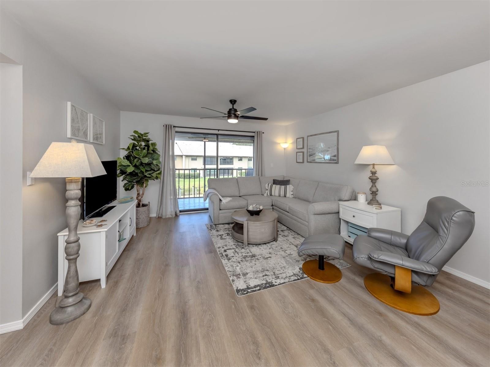 400 MISSION TRL E #D