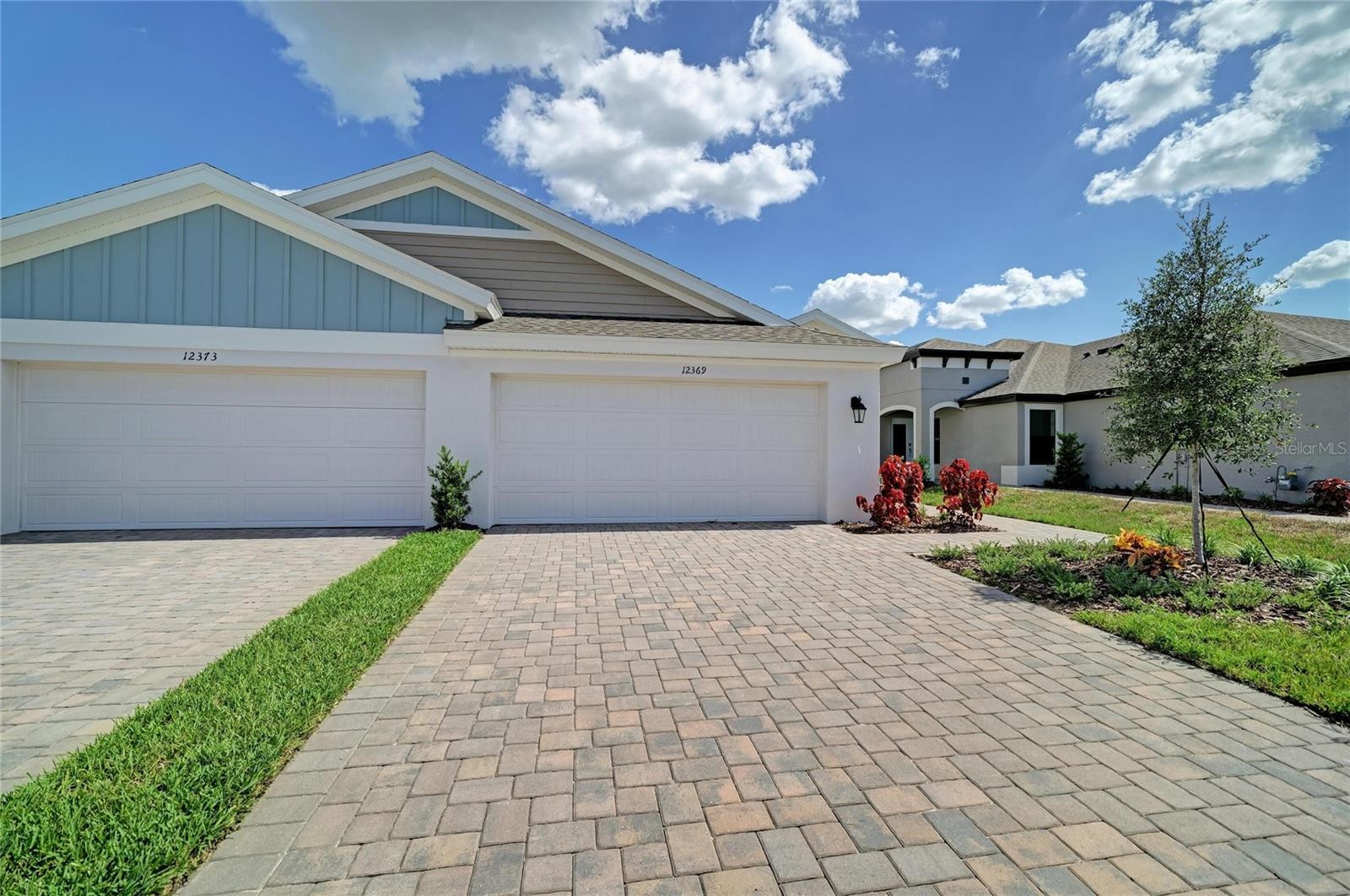 12369 OAK  HILL WAY