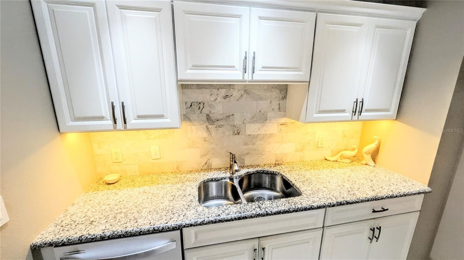 750 N TAMIAMI TRL #1404