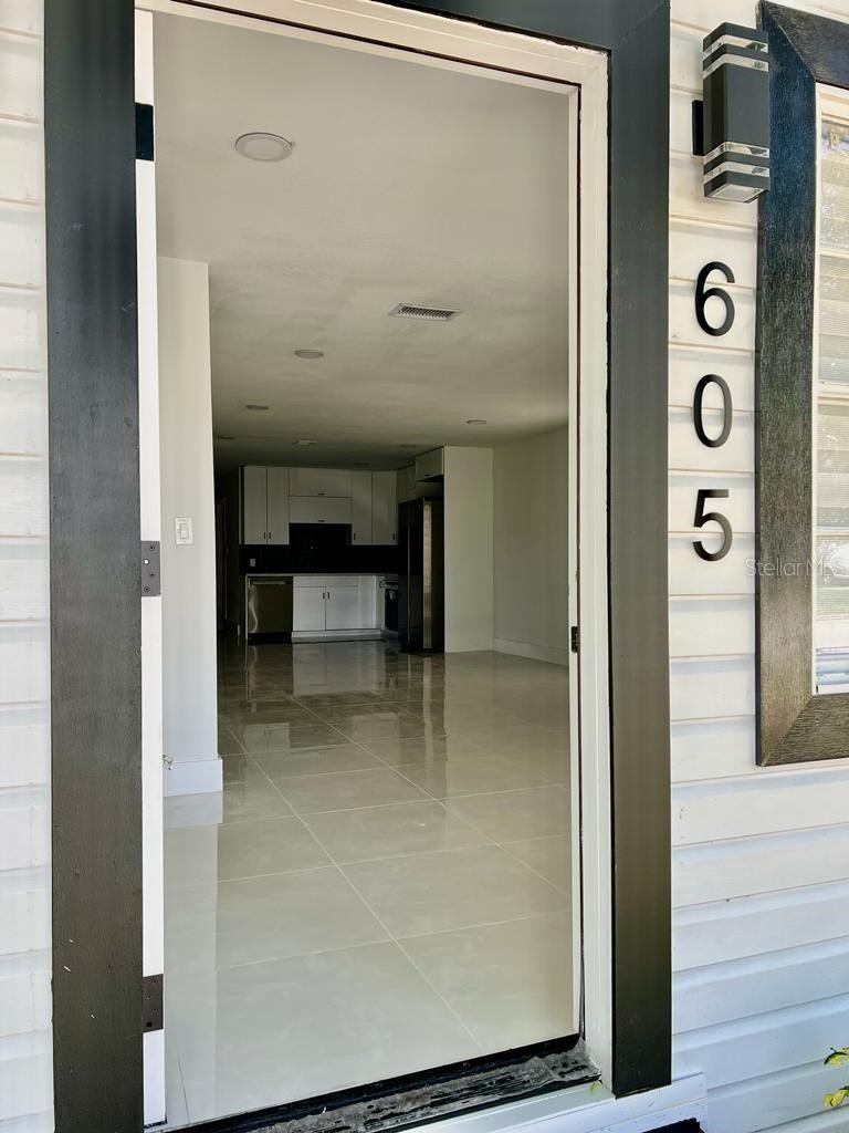 605 15TH AVE W