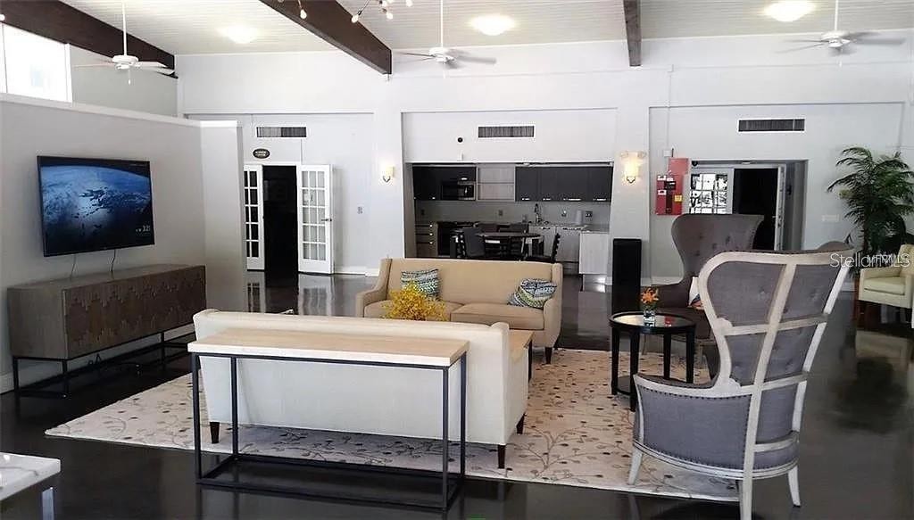 2650 COCONUT BAY LN #521